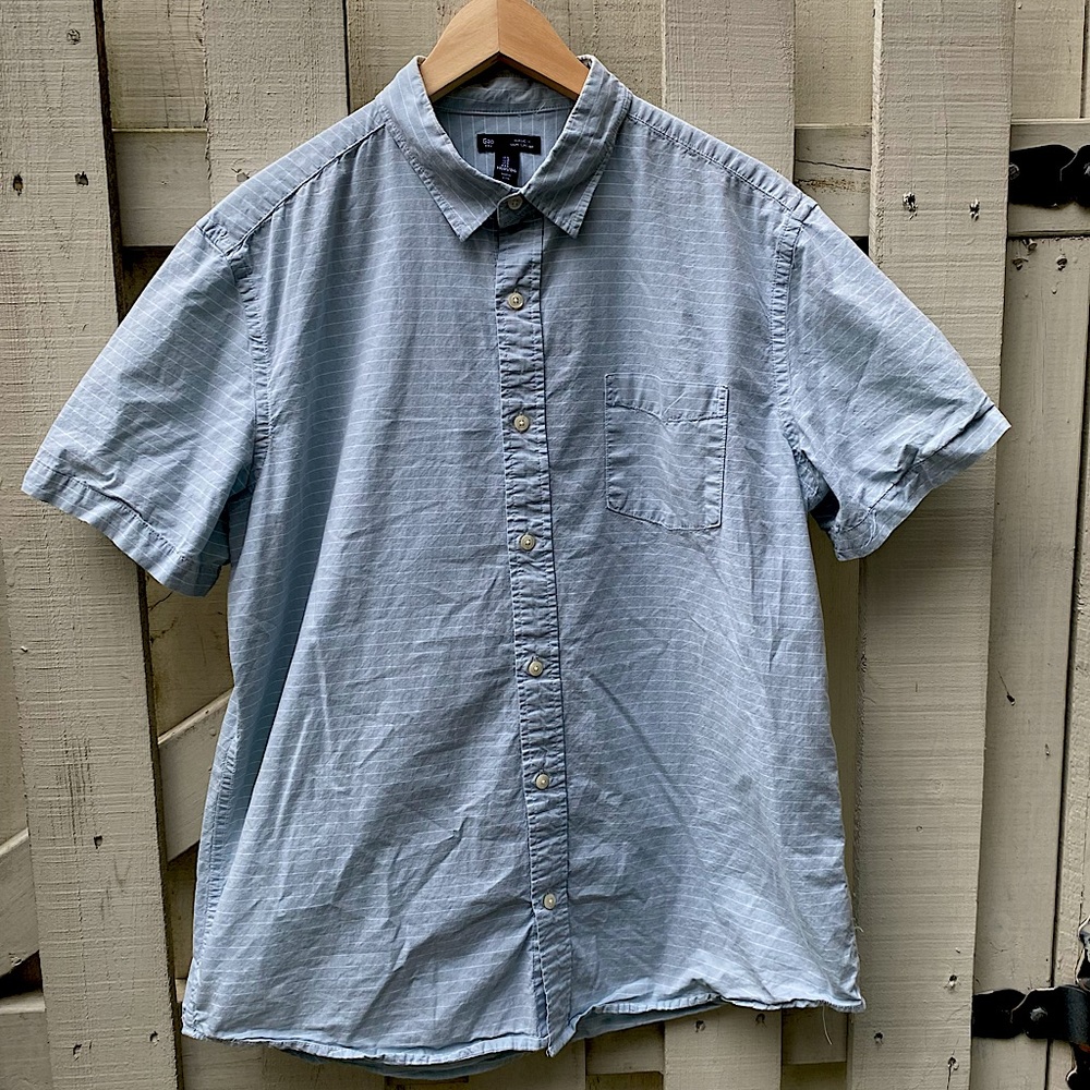 Men’s L Classic Fit Short Sleeve Shirt